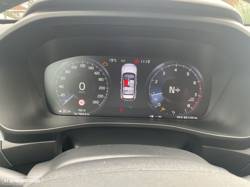 Volvo XC 40 1.5 T3 Momentum - 24