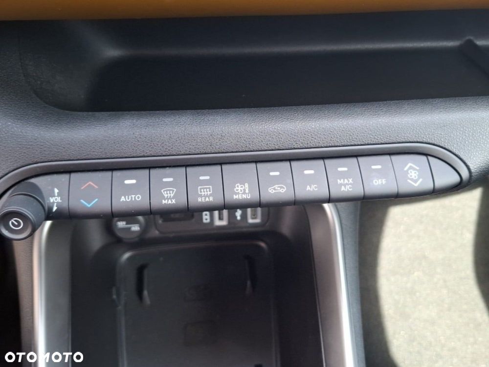 Jeep Avenger 1.2 GSE T3 Summit FWD - 28
