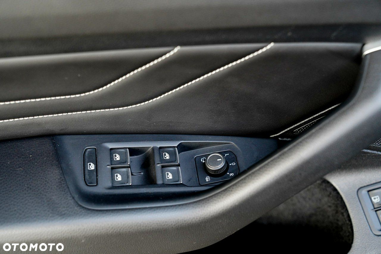 Volkswagen Passat - 31