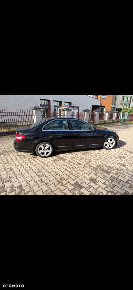 Mercedes-Benz Klasa C 300 7G-TRONIC Special Edition - 8