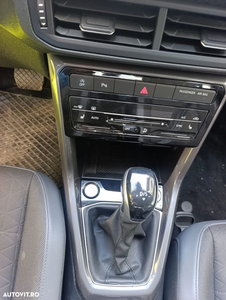 Volkswagen T-Cross 1.0 TSI DSG Life - 15