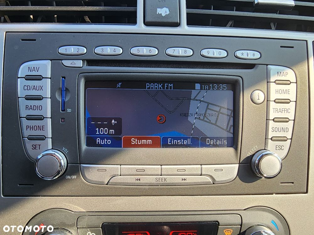 Ford C-MAX 2.0 Ghia - 21