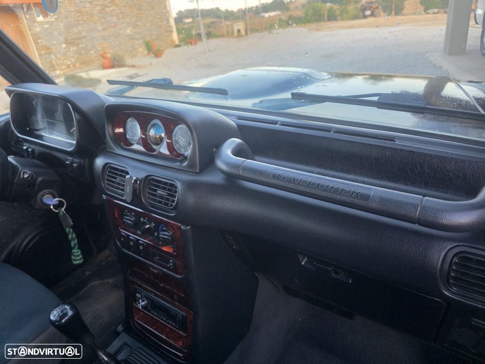 Hyundai Galloper - 1