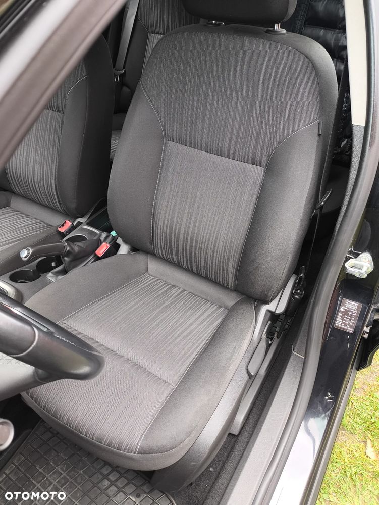 Opel Astra 1.6 Turbo Edition - 21