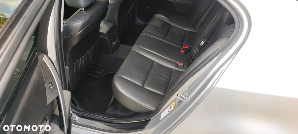 BMW Seria 5 - 17
