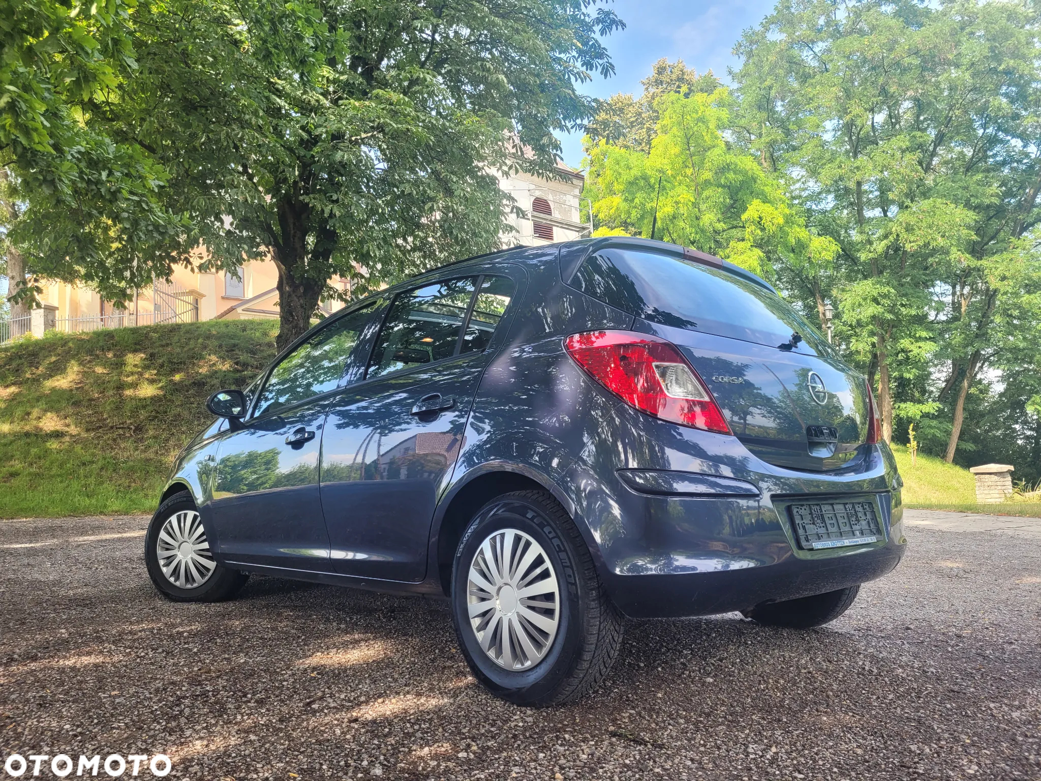 Opel Corsa 1.2 16V Cosmo - 11