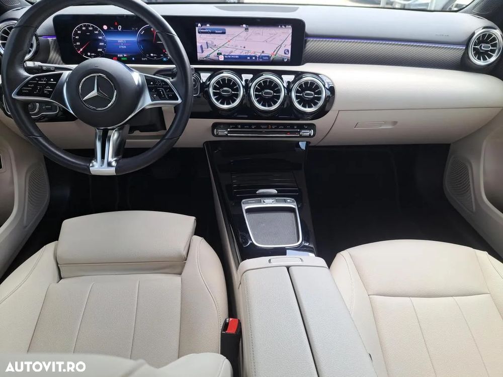 Mercedes-Benz A 250 e Aut. - 11