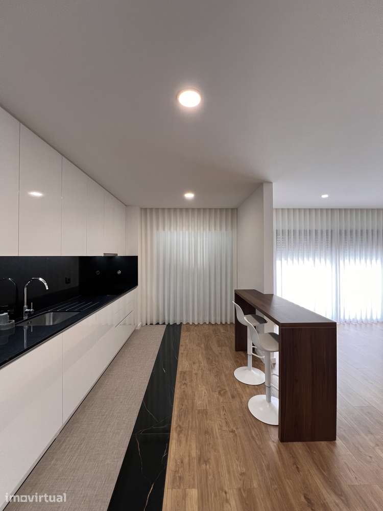 ARRENDO APARTAMENTO / ANDAR MORADIA T2 - Grande imagem: 4/38