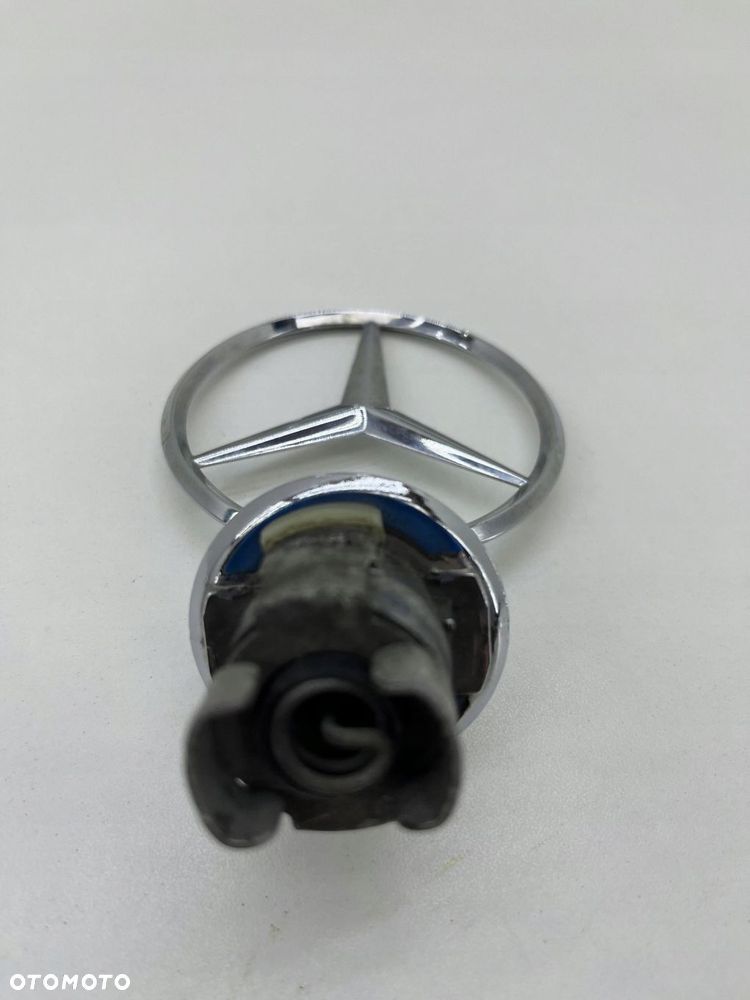 MERCEDES ZNACZEK EMBLEMAT PRZÓD A2108800186 - 5