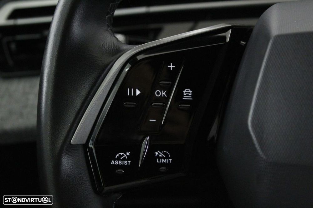 Peugeot 5008 1.2 Hybrid Allure e-DCS6 - 23