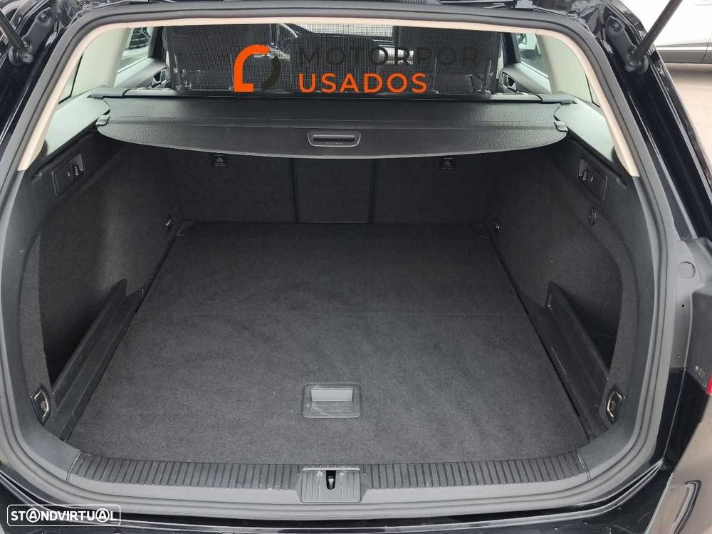 VW Passat Variant 2.0 TDI Confortline DSG - 26