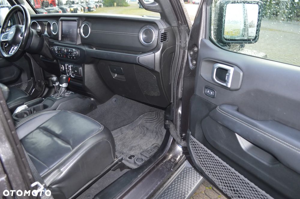 Jeep Wrangler Unlimited GME 2.0 Turbo Sahara - 16