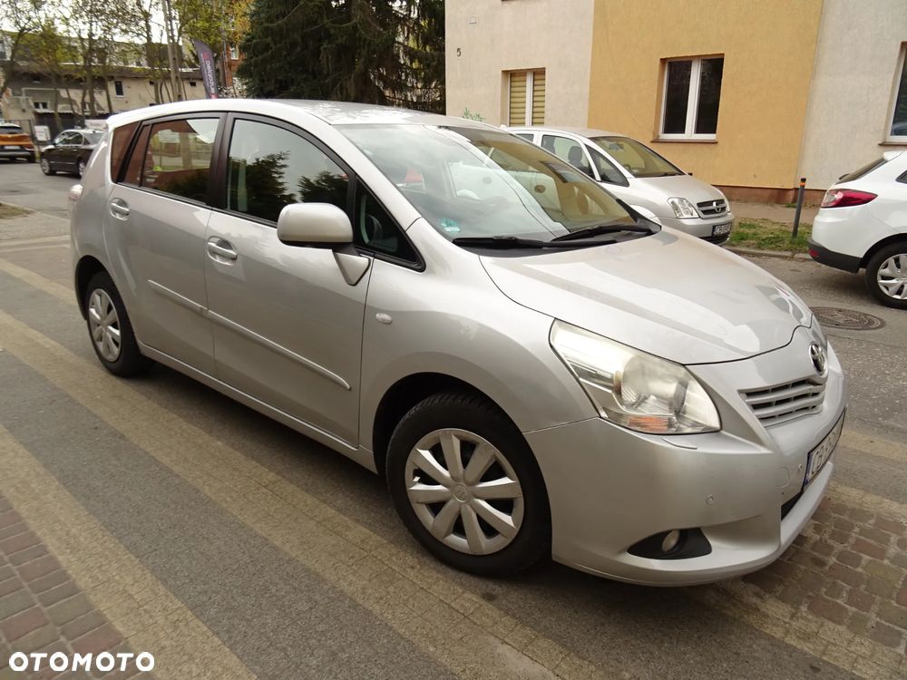 Toyota Verso 1.8 Prestige EU5 - 4