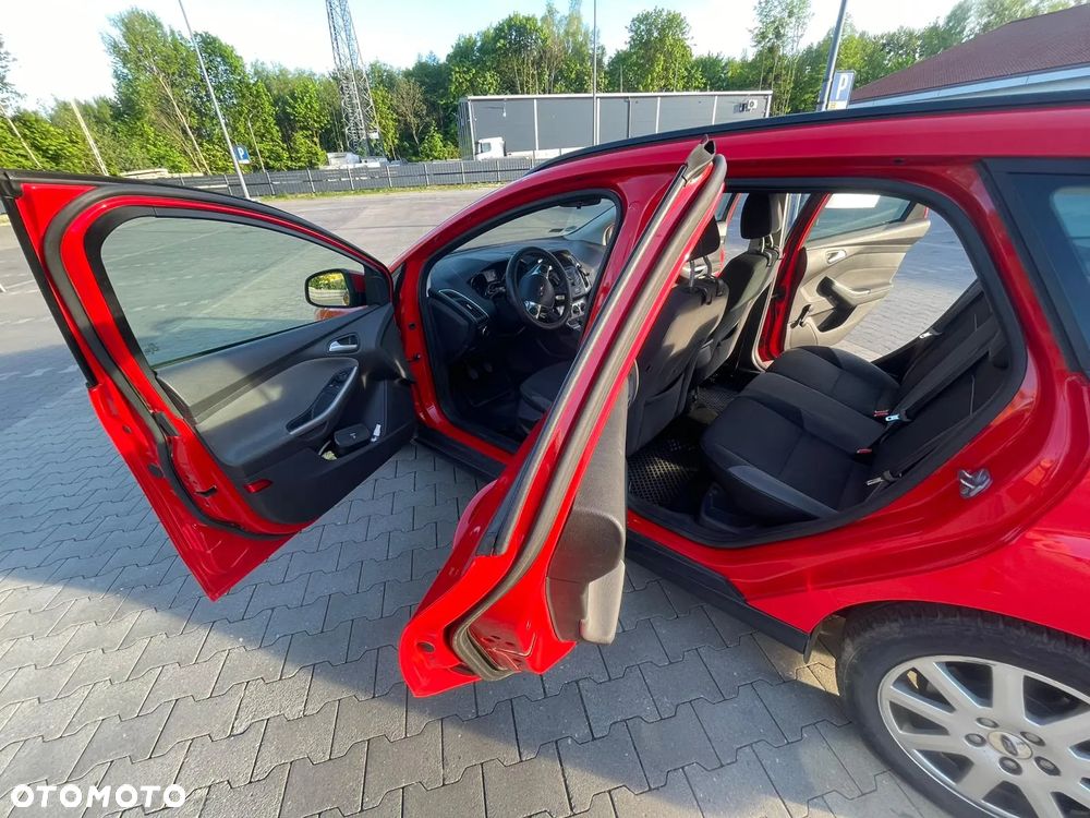 Ford Focus ver-1-6-tdci-dpf-start--stopp--system-sync-edition - 7