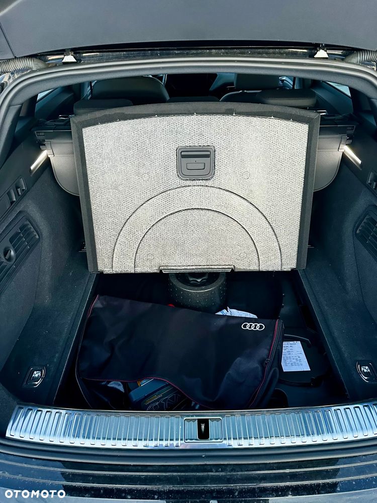 Audi e-tron 55 Quattro S Line - 23