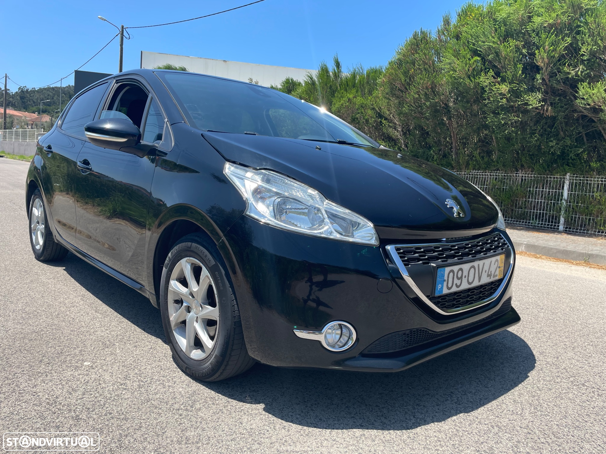 Peugeot 208 1.4 HDi Active - 2