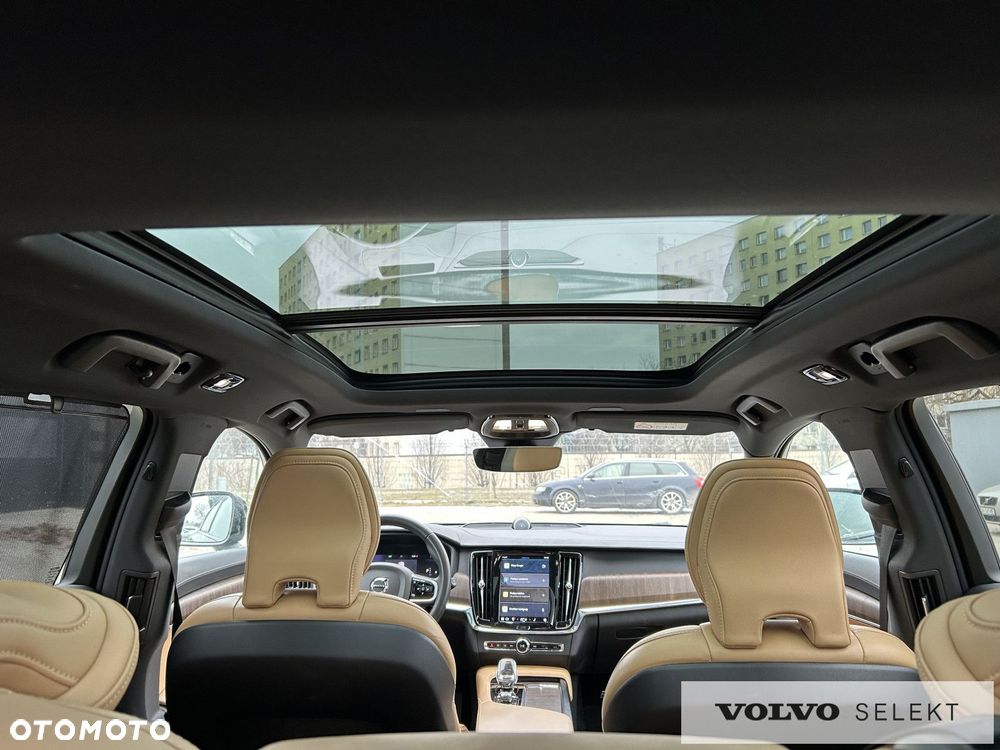 Volvo V90 Cross Country - 27
