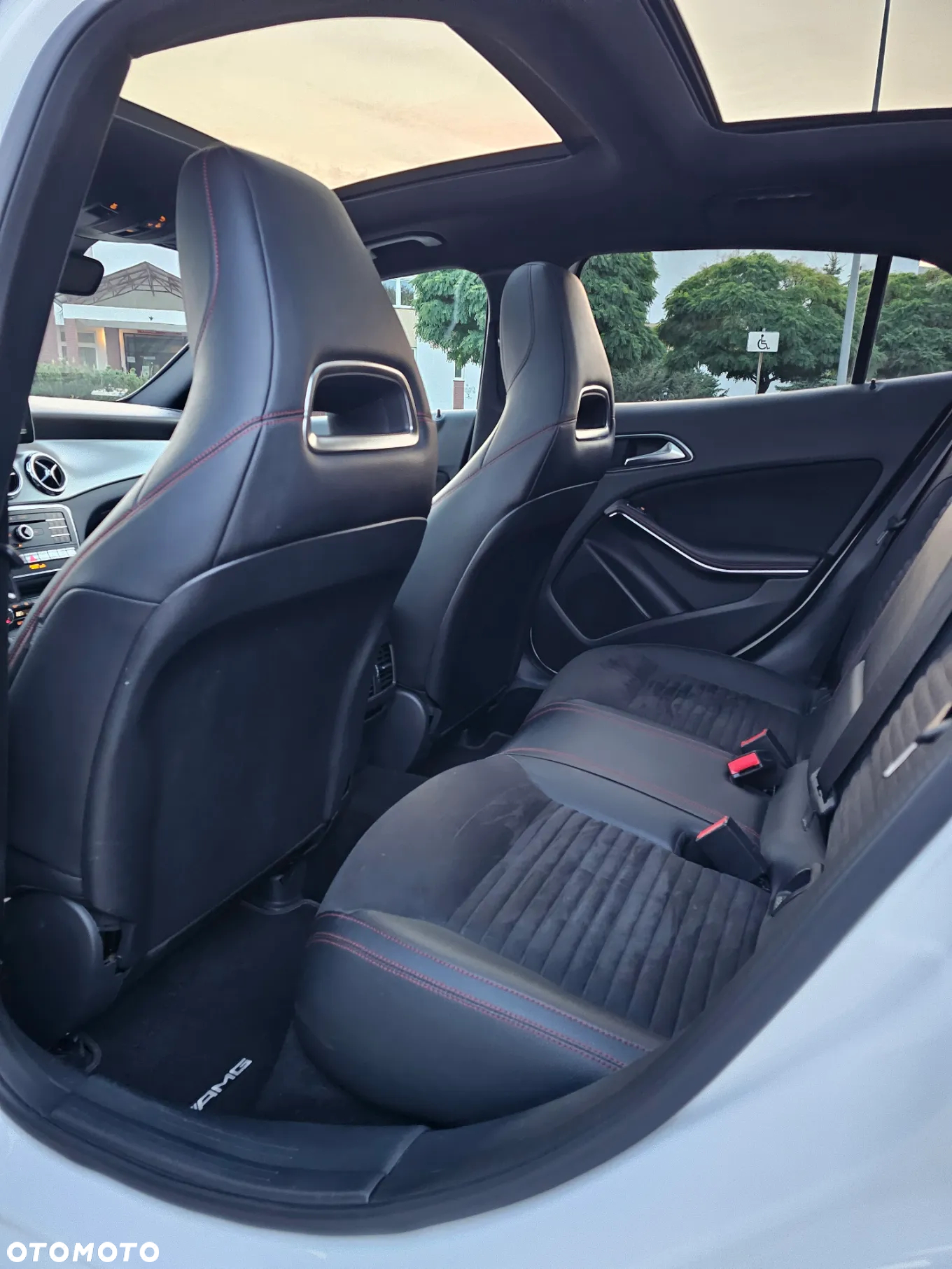 Mercedes-Benz GLA 220 4-Matic AMG Line - 6