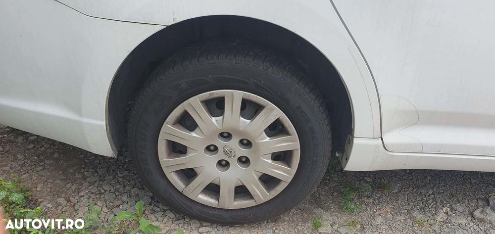 Toyota Avensis 2.0 D-4D Executive - 11