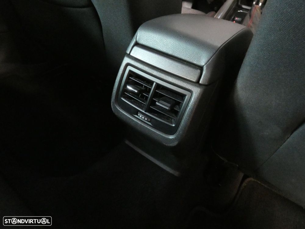 SEAT Leon ST 2.0 TDI FR DSG - 28
