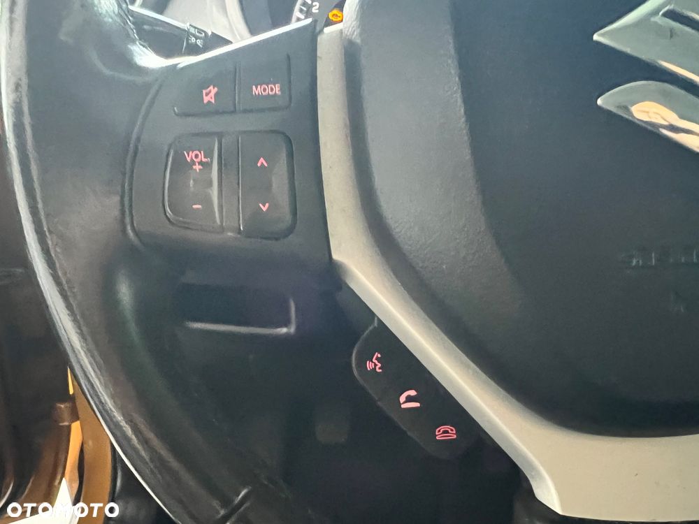 Suzuki Vitara - 25