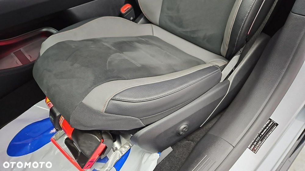 Mercedes-Benz EQS - 12