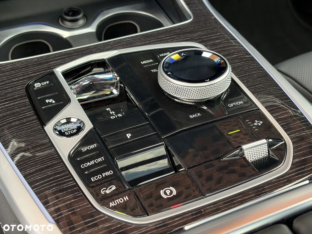 BMW X7 M60i xDrive mHEV sport - 26