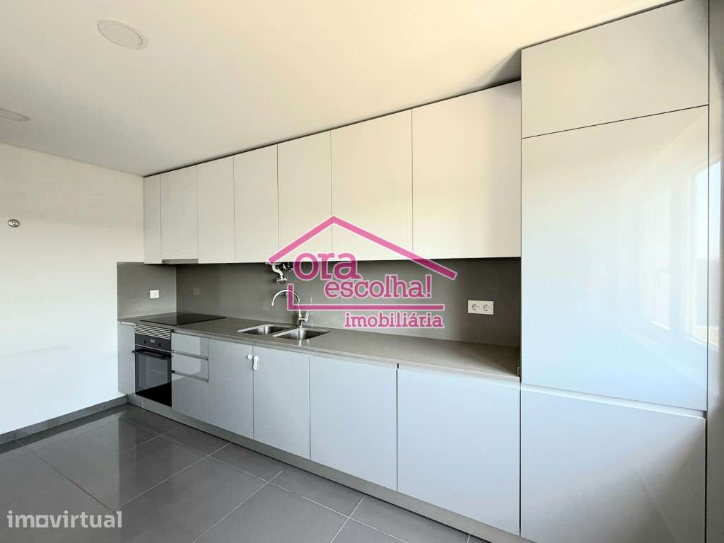 Apartamento T2 RECENTE com acabamentos modernos, 87 m2 de área brut... - Grande imagem: 3/14