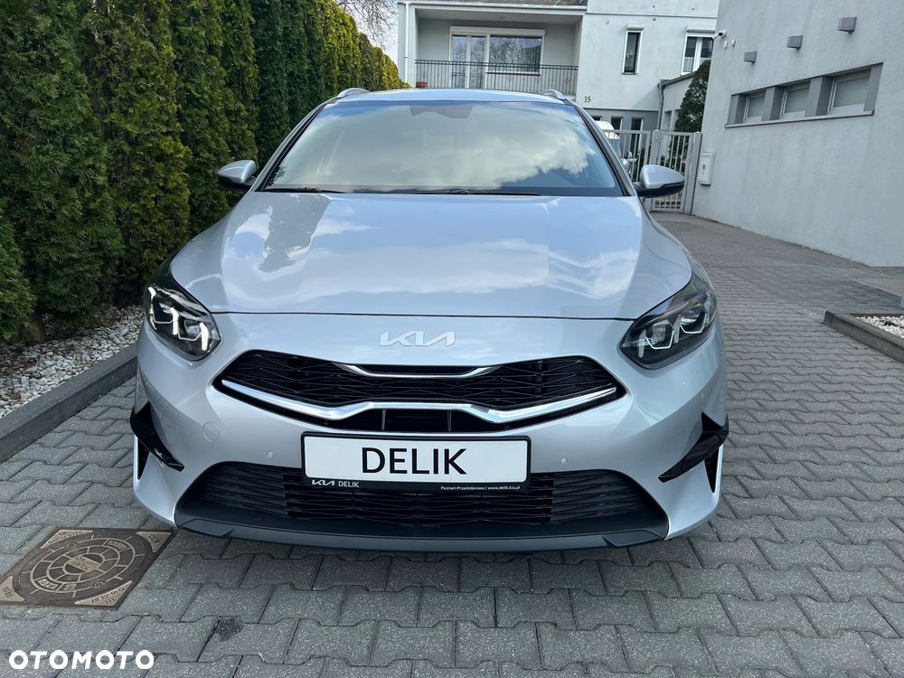 Kia Ceed - 4