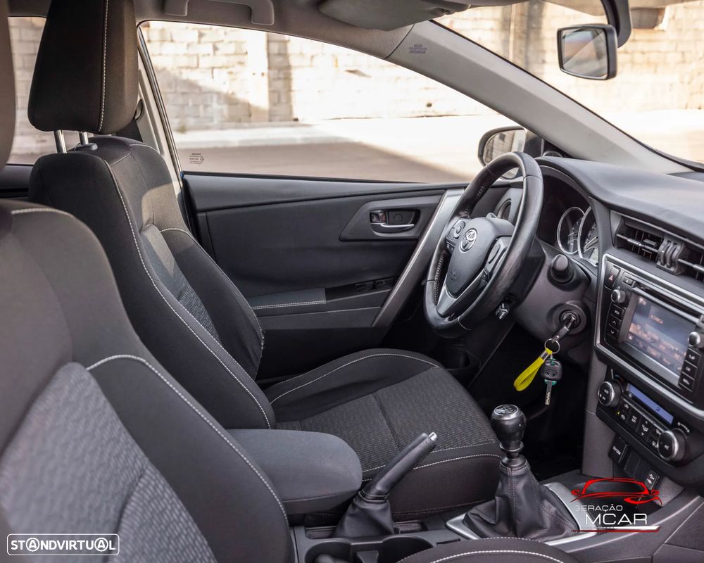 Toyota Auris - 10