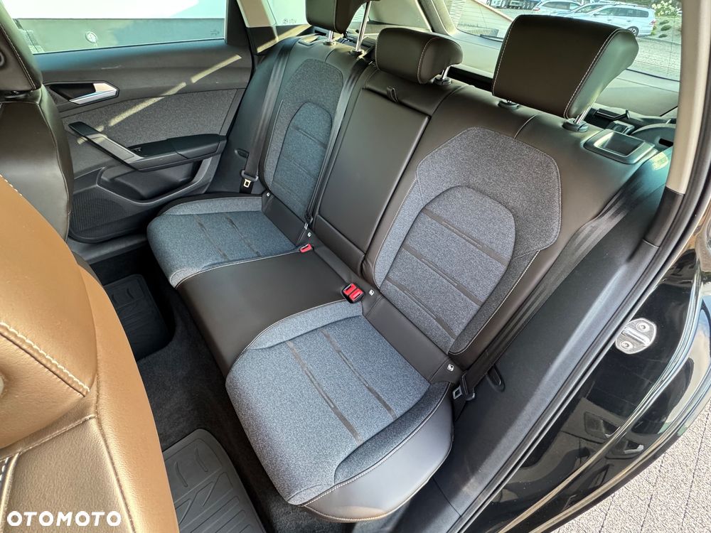 Seat Leon Sportstourer 2.0 TDI DSG Xcellence - 30