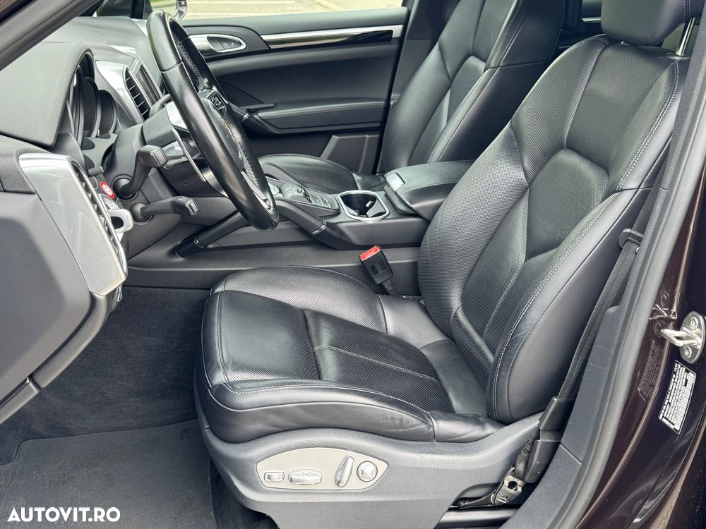Porsche Cayenne 3.0 L - 11