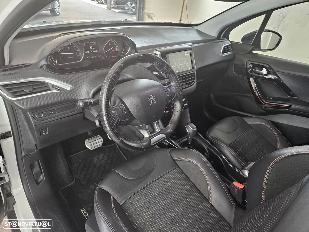 Peugeot 2008 1.2 PureTech GT Line EAT6 - 22