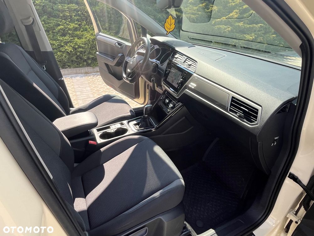 Volkswagen Touran 2.0 TDI SCR DSG Trendline - 19