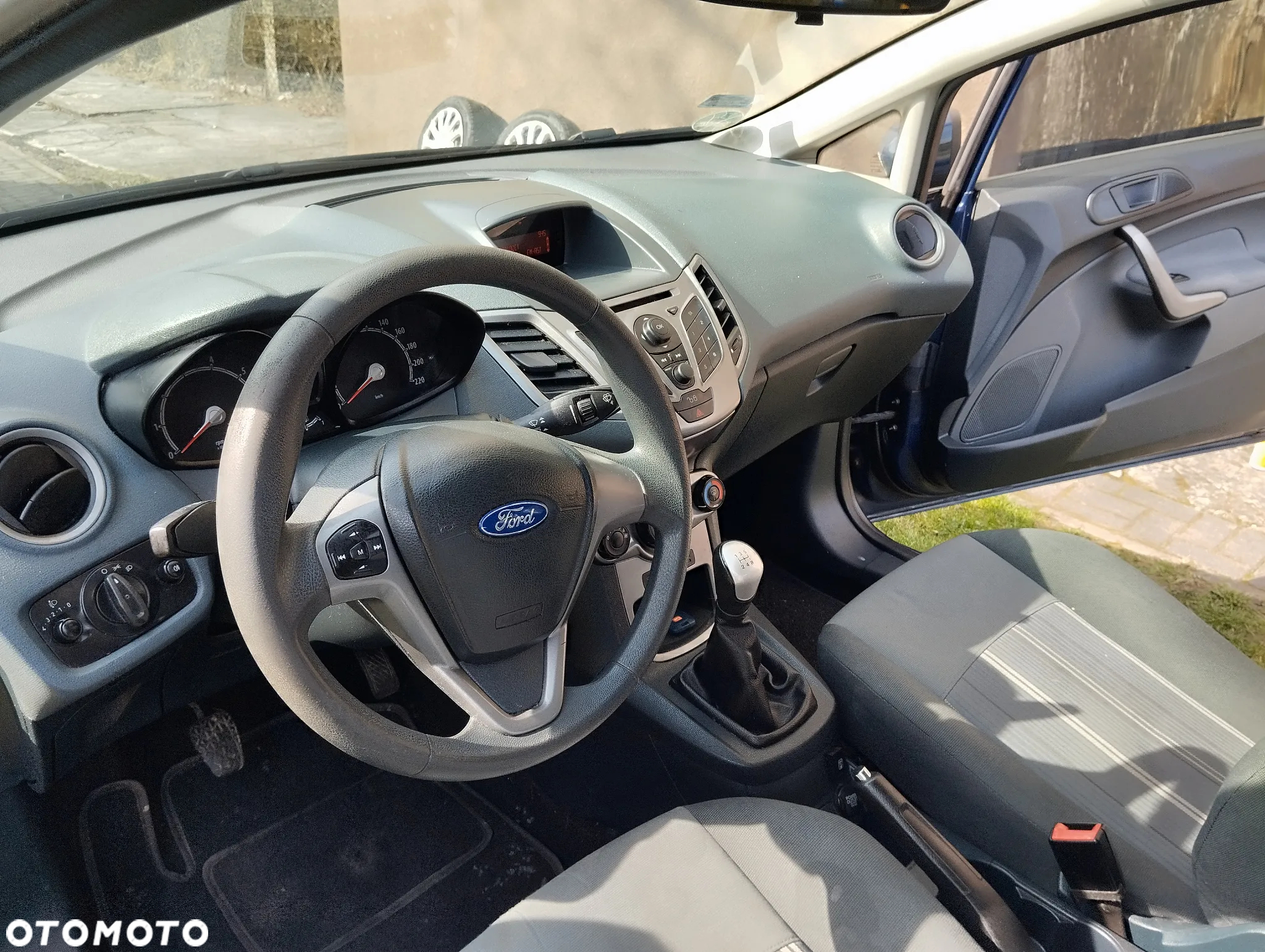 Ford Fiesta 1.25 Ambiente - 12