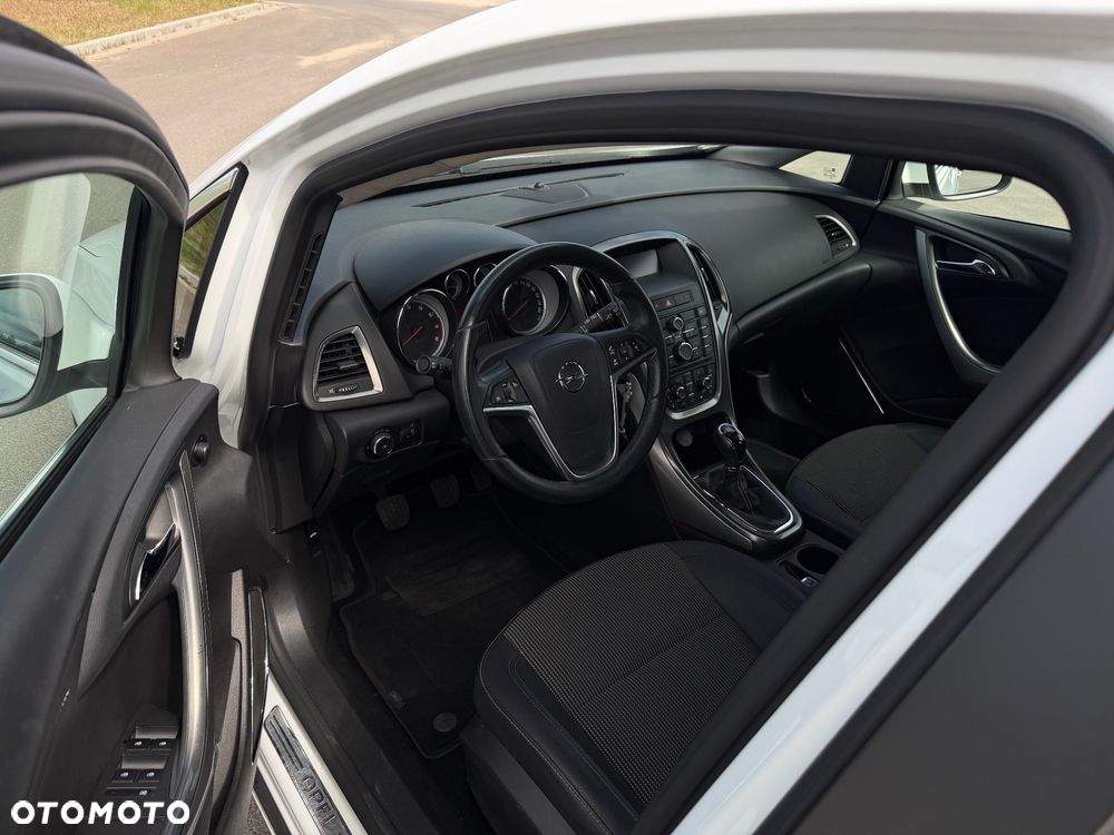 Opel Astra 1.4 T Enjoy - 9