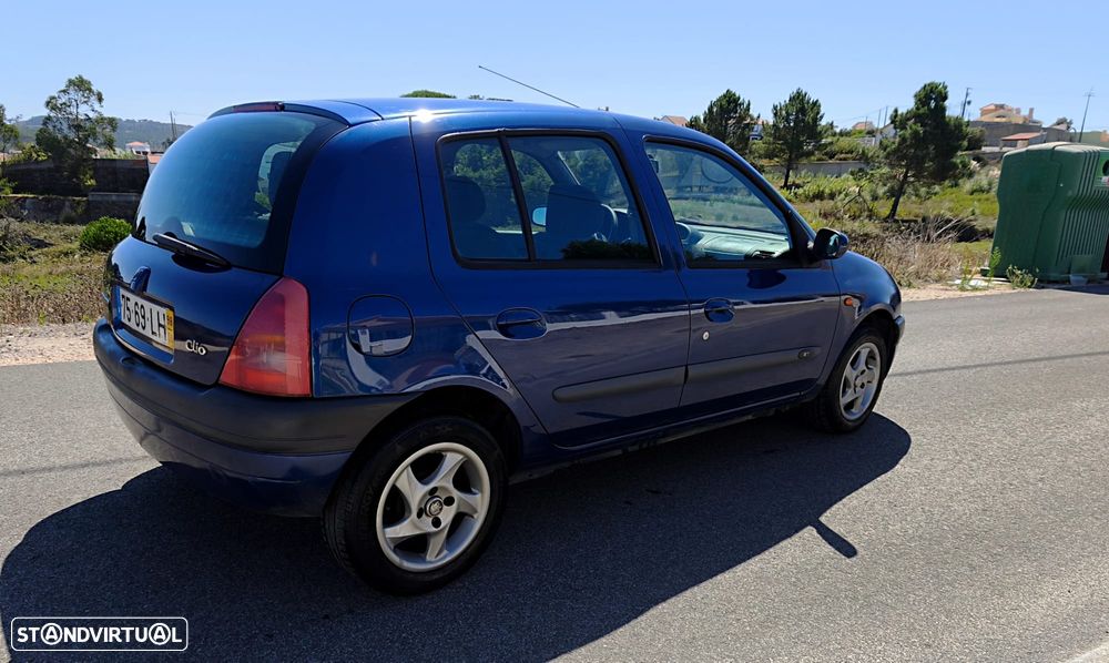 Renault Clio 1.2 RT - 4