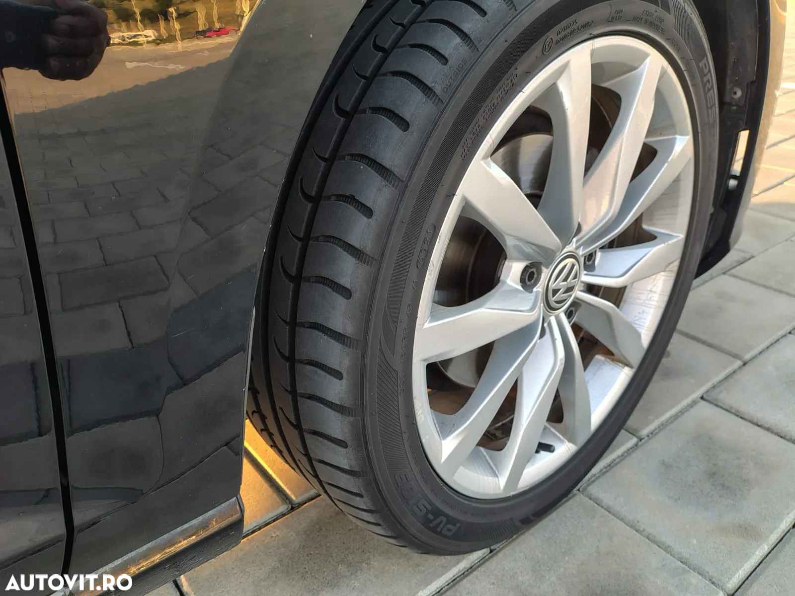 Volkswagen Golf 1.6 TDI Comfortline - 6