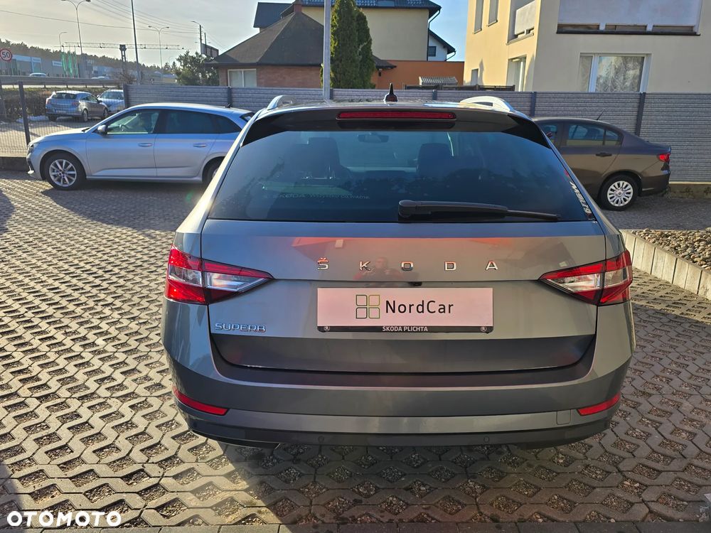 Skoda Superb 1.5 TSI Ambition DSG - 9