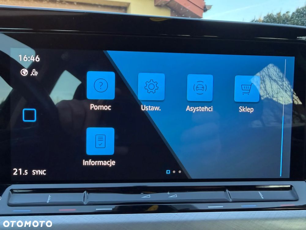 Volkswagen Golf 1.5 eTSI OPF DSG Life - 35