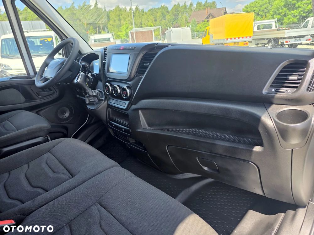 Iveco IVECO 35-17 3.0 HPI 170 KONNY MAX 8 BIEGOWY HIMATIC KLIMA WEBASTO 194 T/KM PRZEBIEGU GWARANCJA - 22