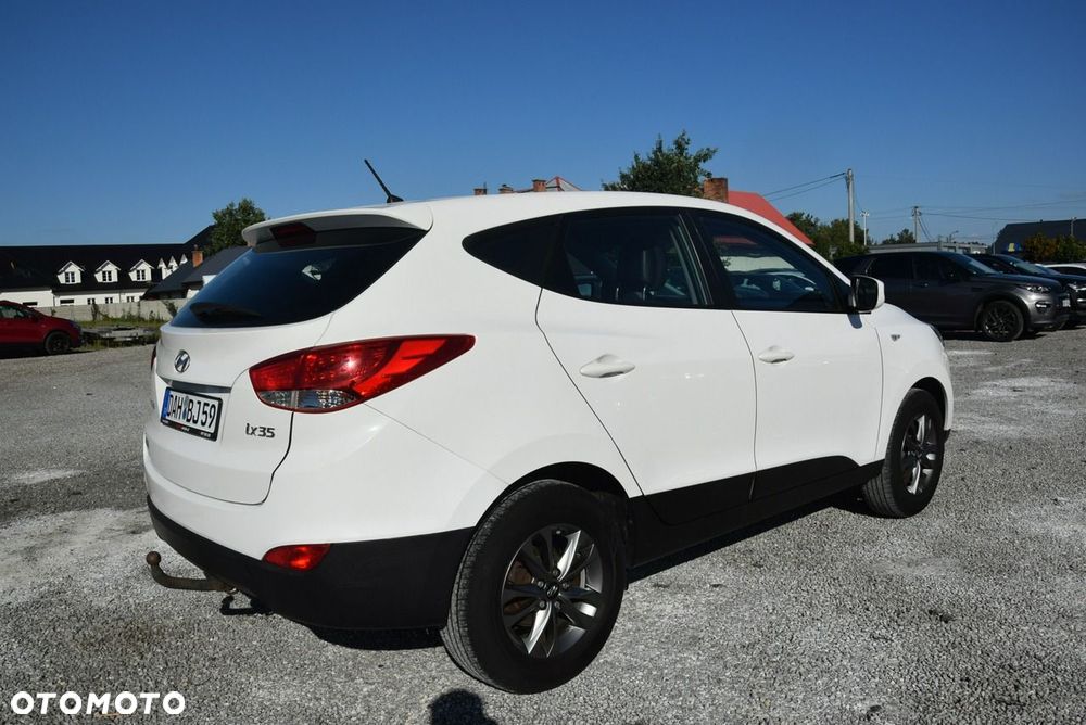 Hyundai ix35 1.6 2WD Fifa World Cup Edition - 12