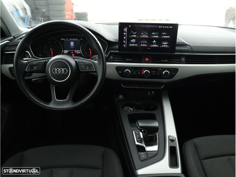 Audi A4 Avant 30 TDI Advanced S tronic - 20