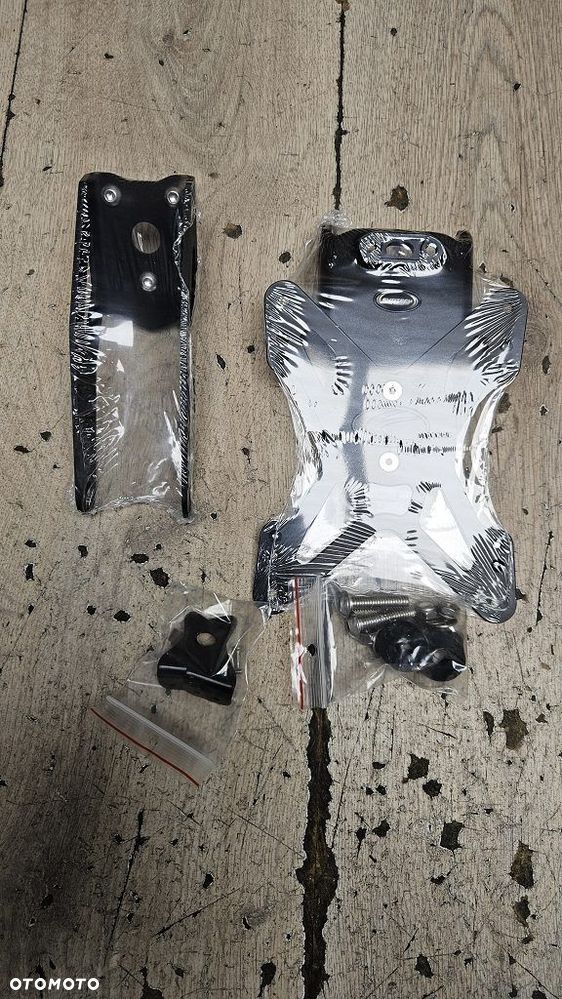 Uchwyt tablicy regulowany Evotech Performance Yamaha YZF R1 2009-2014 - 3