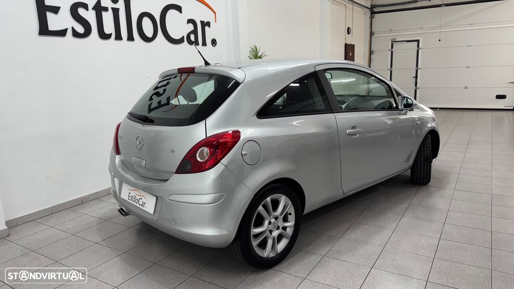 Opel Corsa 1.2 Black Edition - 16