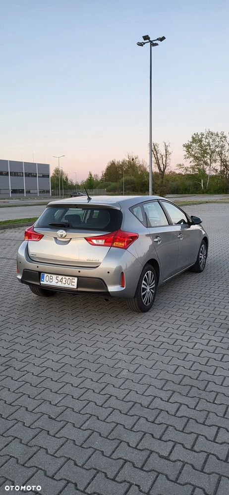 Toyota Auris - 4