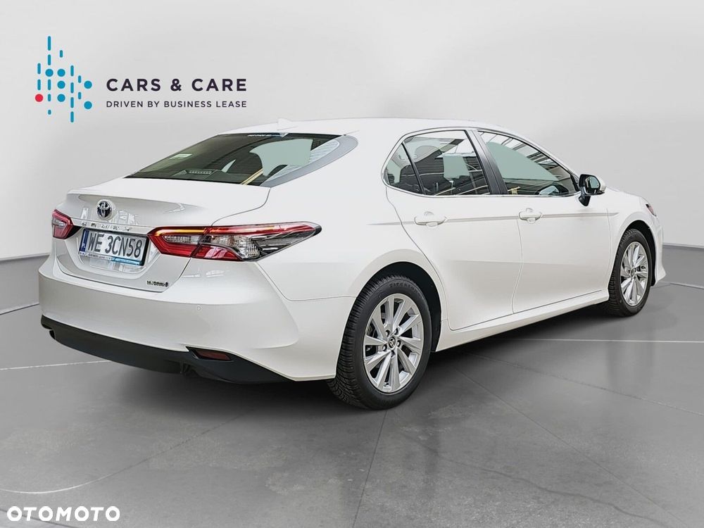 Toyota Camry 2.5 Hybrid Comfort CVT - 24