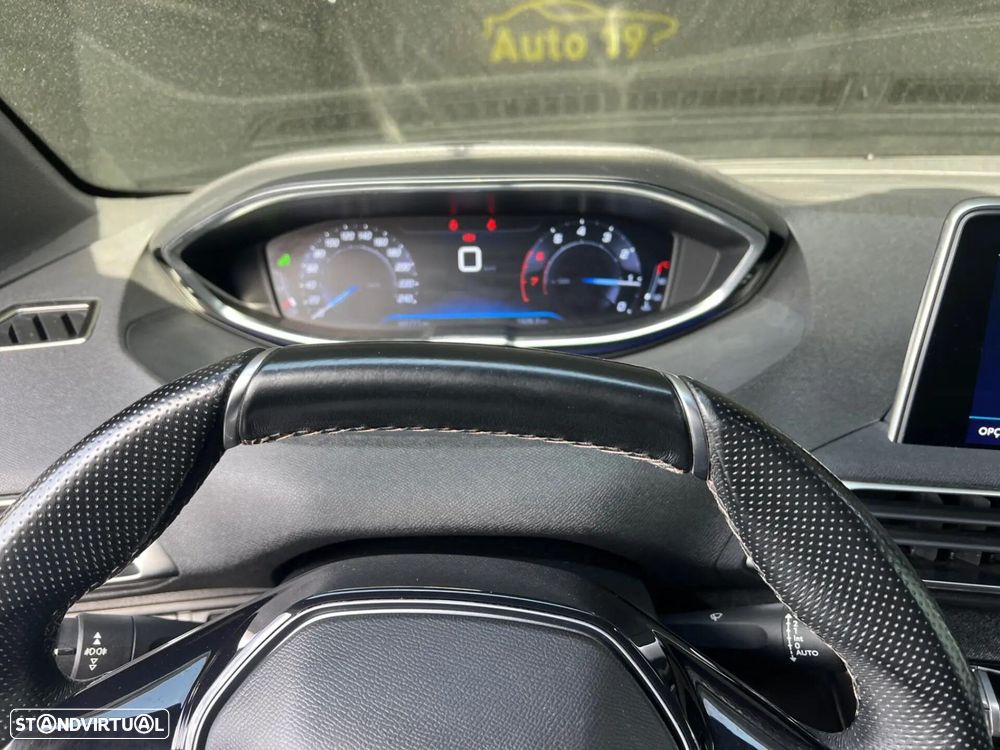 Peugeot 3008 1.2 PureTech GT Line — fotografia 17