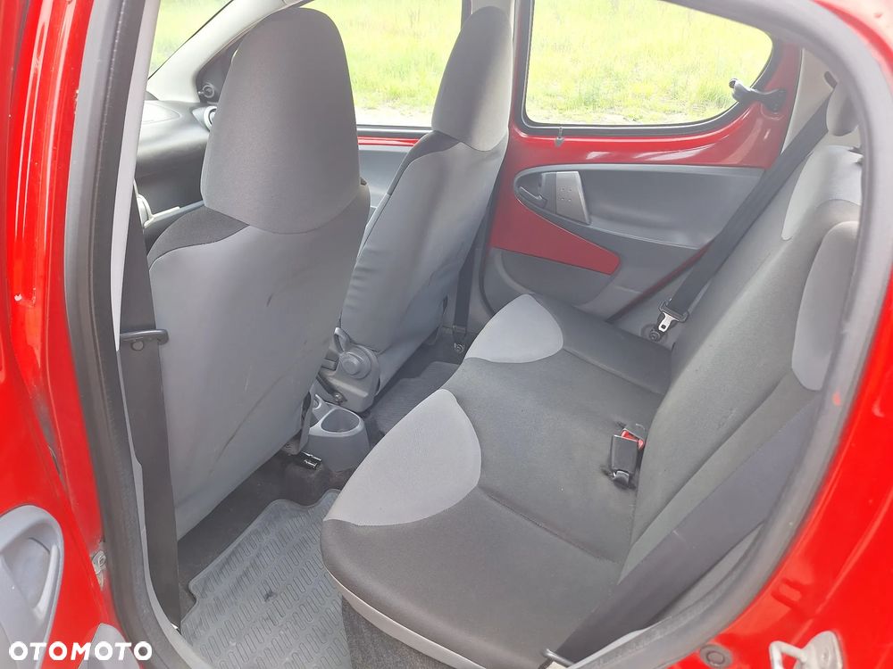 Peugeot 107 1.0 Happy - 10