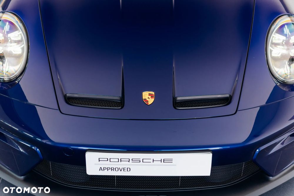 Porsche 911 GT3 Touring PDK - 39